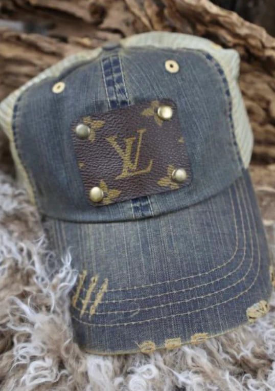 EMBELLISHMENTS LIVE ABALLCAP Collection