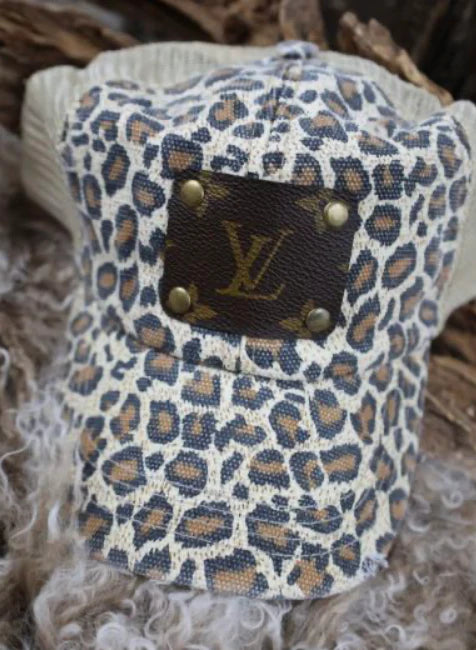 EMBELLISHMENTS LIVE ABALLCAP Collection