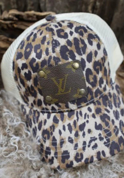 EMBELLISHMENTS LIVE ABALLCAP Collection
