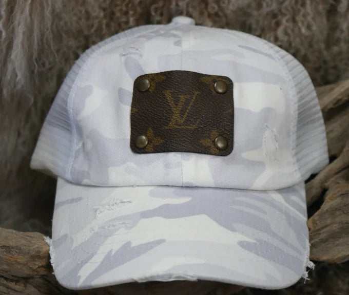 EMBELLISHMENTS LIVE ABALLCAP Collection