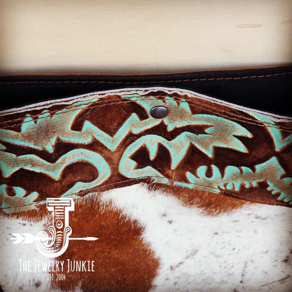The Jewelry Junkie  Tejas Leather Bucket Hide Handbag with Turquoise Laredo Accent 505i