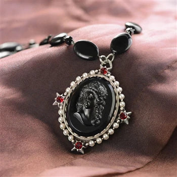 Sweet Romance Vintage Jet Black Cameo Necklace N1383
