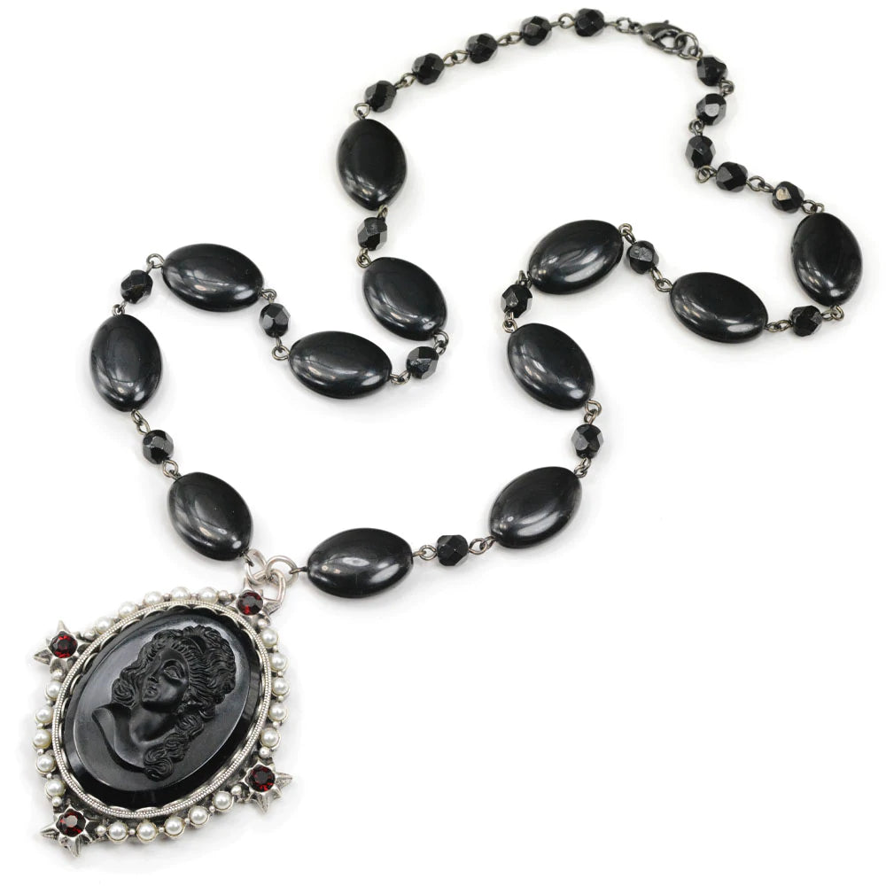 Sweet Romance Vintage Jet Black Cameo Necklace N1383