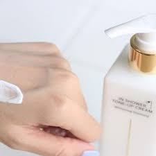 medifferent - In-Shower Tone Up Cream - 300ml