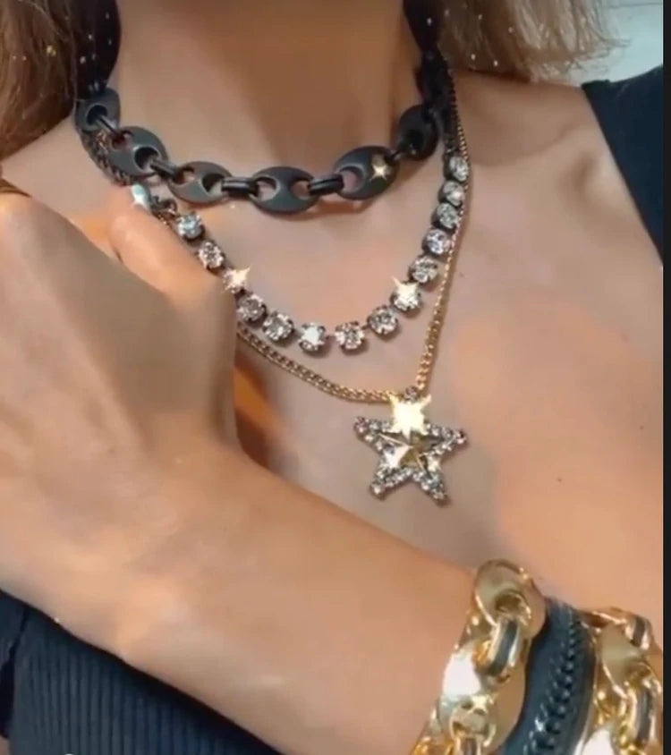 [PRE-ORDER] Tova Layered Star In Gold Necklace