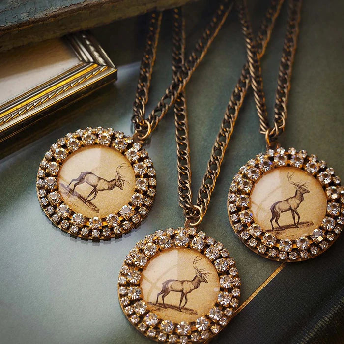 [PRE-ORDER] VINTAGE DEER PRINT PENDANT NECKLACE (Buy 2 Get 1 Free Mix & Match)