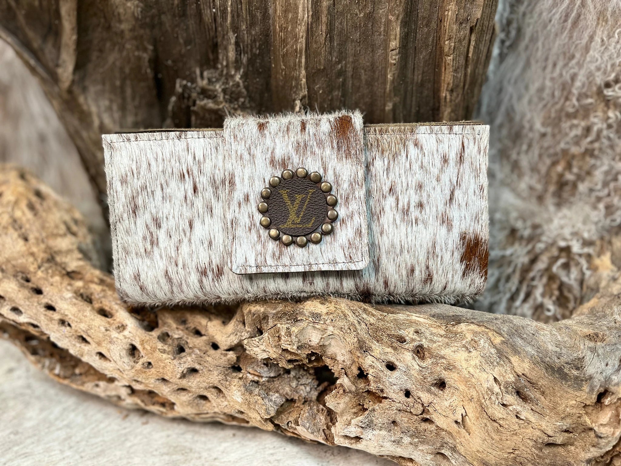 [PRE-ORDER] KEEP IT GYPSY ACOW Bezel Wallet (Buy 2 Get 1 Free Mix & Match on a $250+ Order)