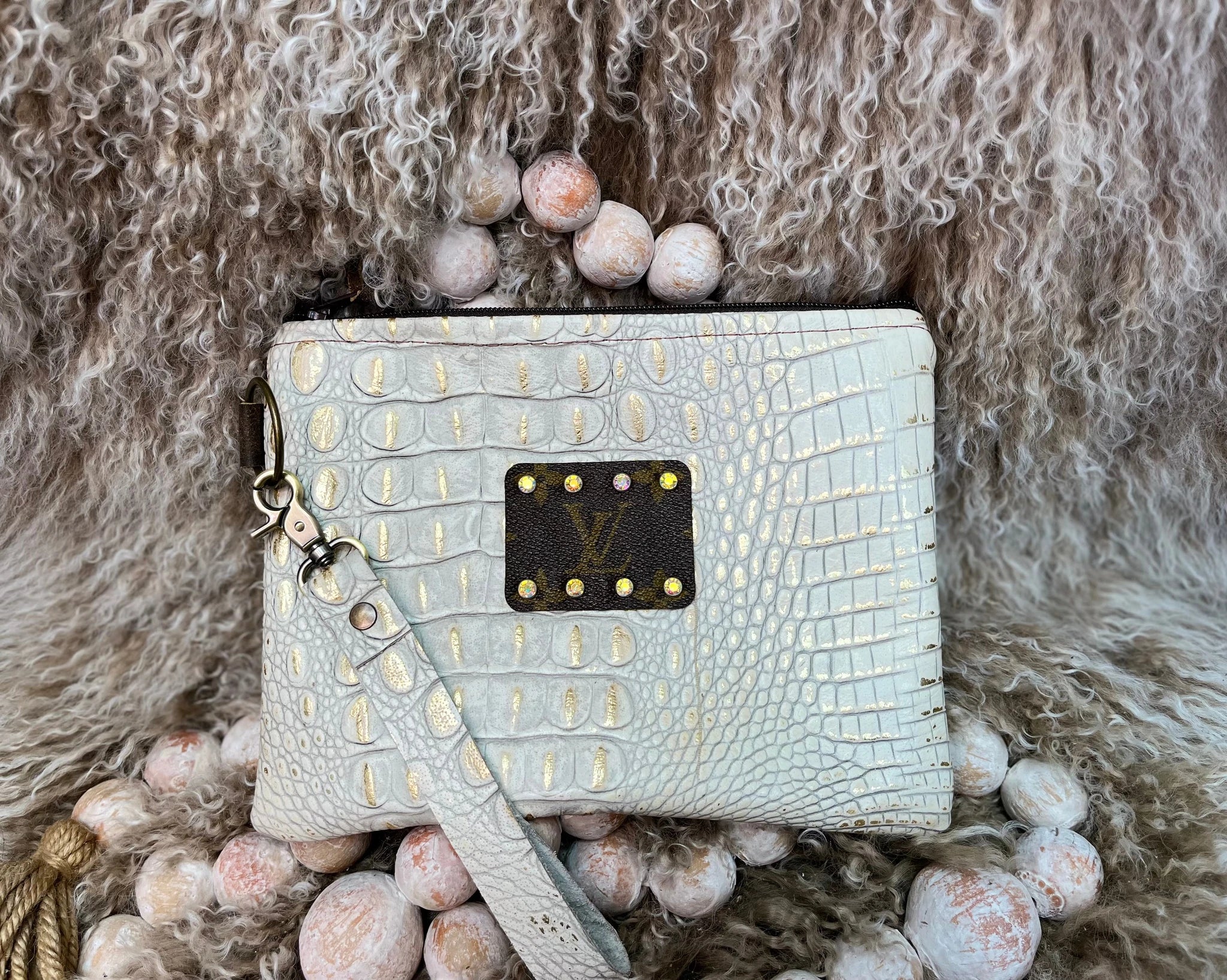 [PRE-ORDER] KEEP IT GYPSY ACREAM Wristlet (Buy 2 Get 1 Free Mix & Match on a $250+ Order)