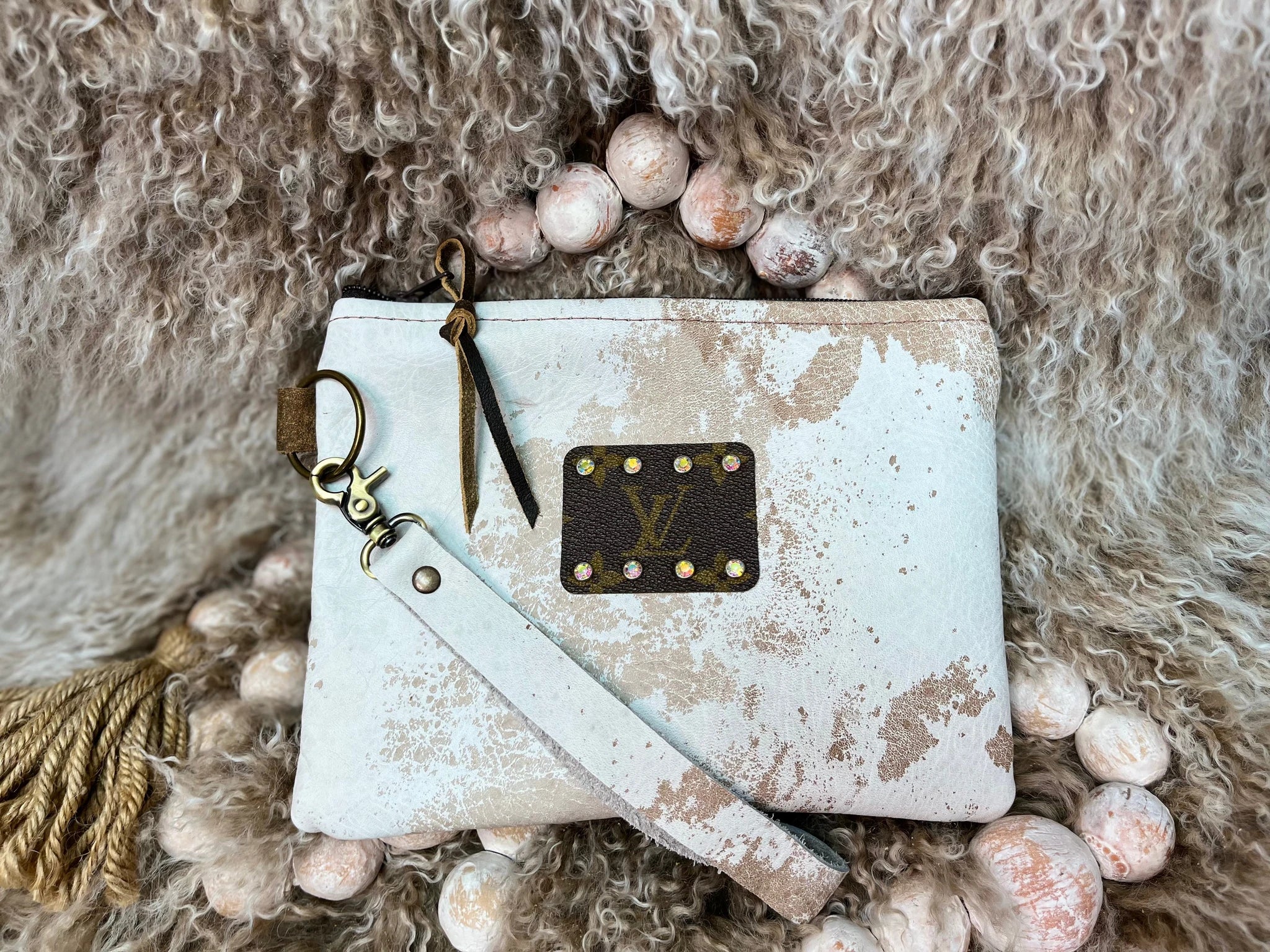 [PRE-ORDER] KEEP IT GYPSY ACREAM Wristlet (Buy 2 Get 1 Free Mix & Match on a $250+ Order)