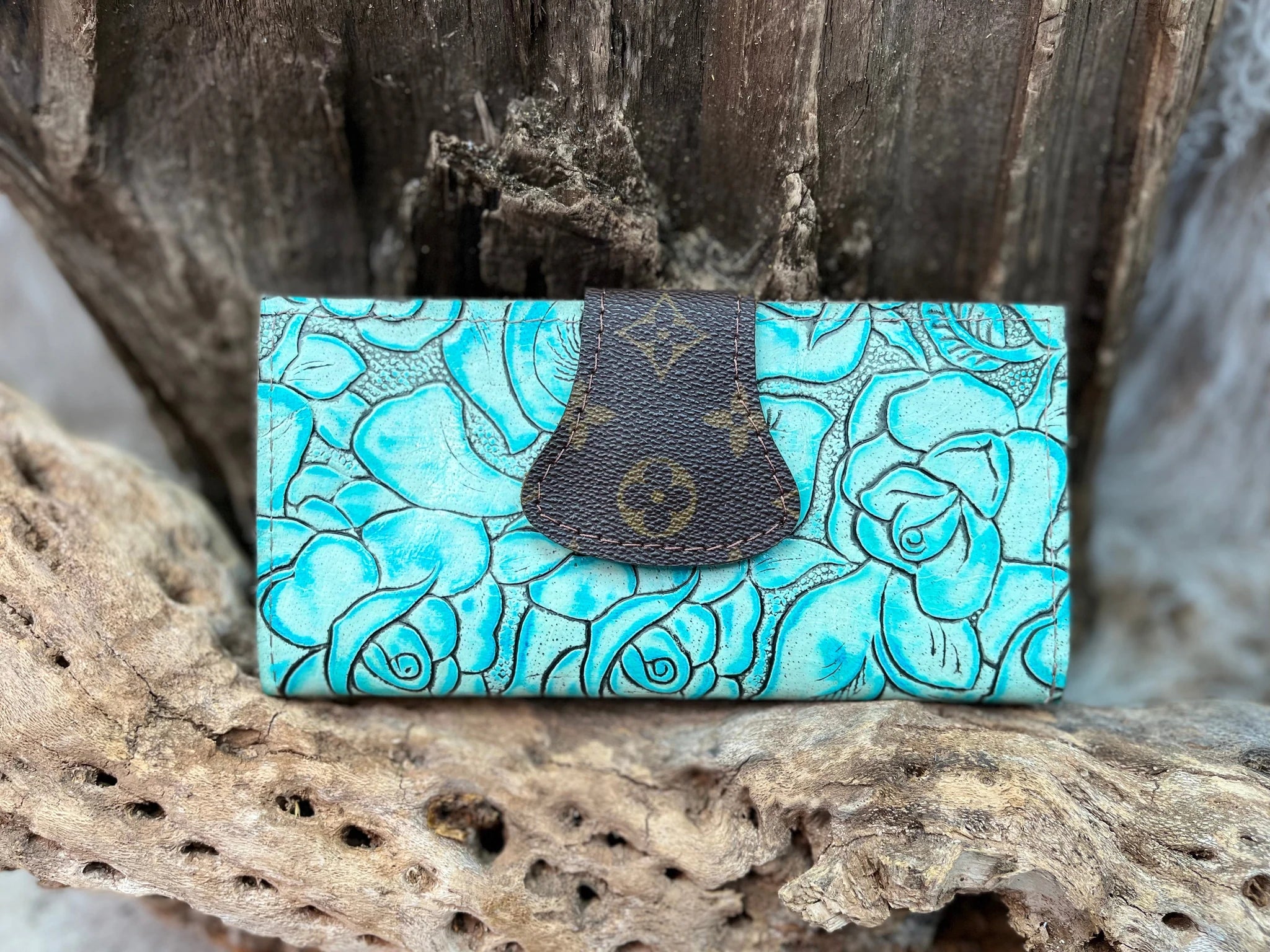 [PRE-ORDER] KEEP IT GYPSY ACOL Small Wallet (Buy 2 Get 1 Free Mix & Match on a $250+ Order)