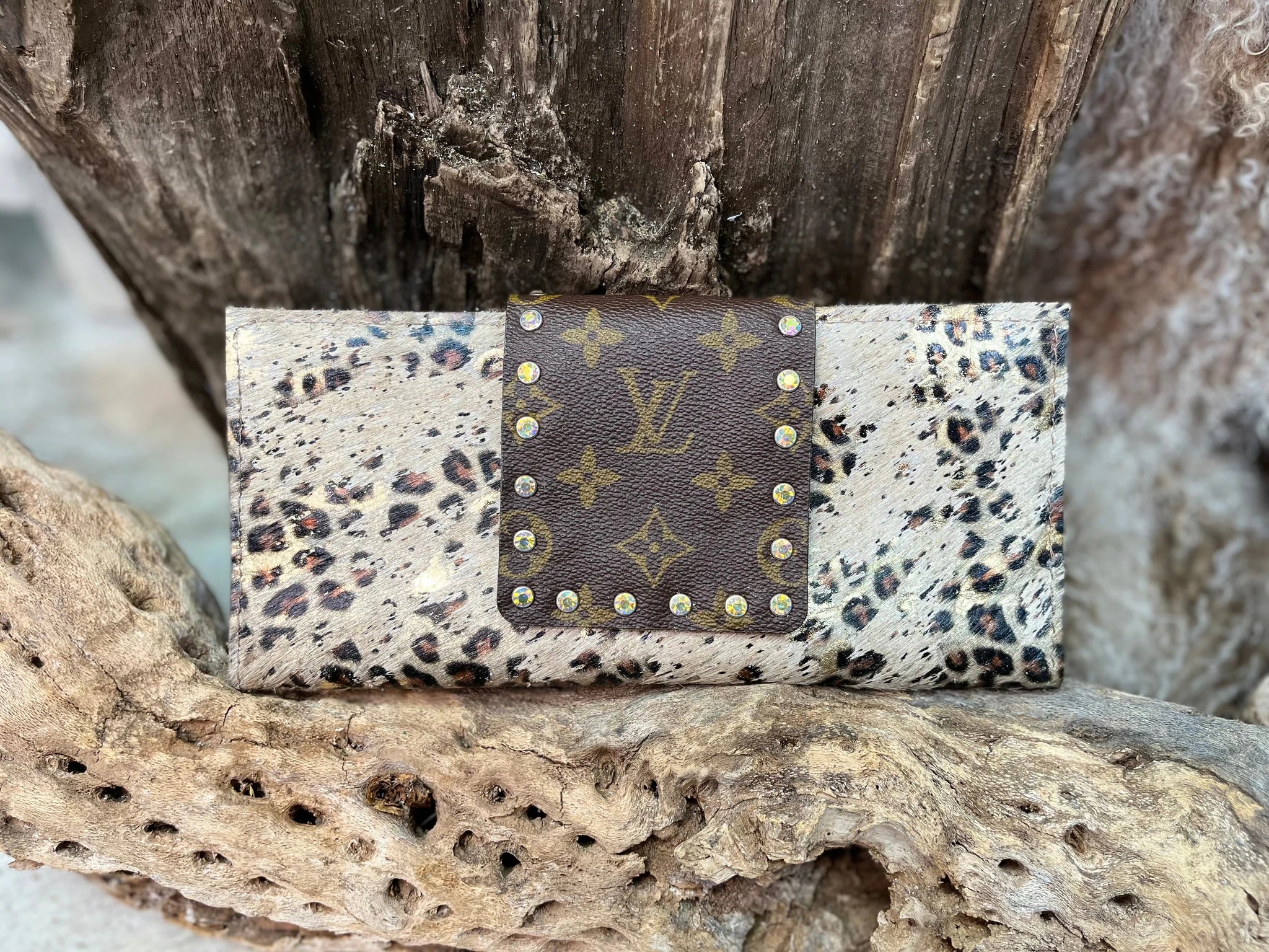 [PRE-ORDER] KEEP IT GYPSY ALAVISH Wallet (Buy 2 Get 1 Free Mix & Match on a $250+ Order)