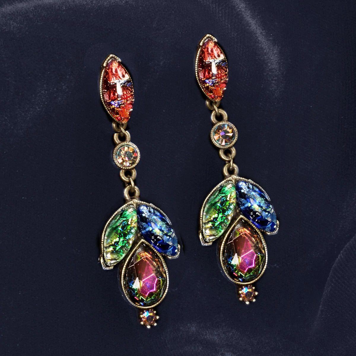 Sweet Romance Vintage Opal Glass Earrings E3156