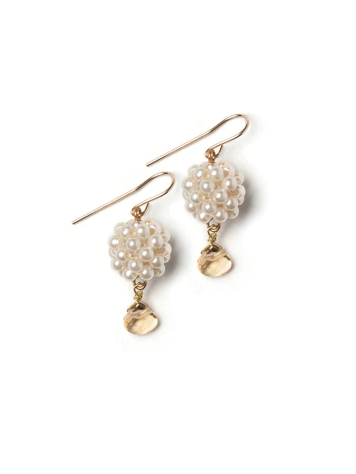 [PRE-ORDER] PEARLY CLUSTER EARRINGS (Buy 2 Get 1 Free Mix & Match)
