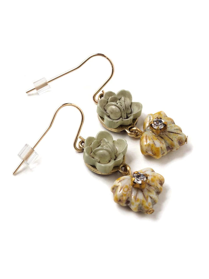 [PRE-ORDER] VINTAGE FLORA WITH SPARKLE EARRINGS (Buy 2 Get 1 Free Mix & Match)