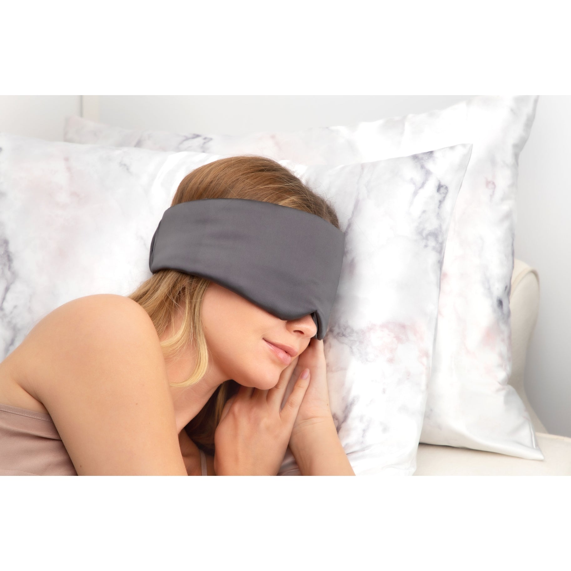 KITSCH Satin Pillow Eye Mask - Charcoal