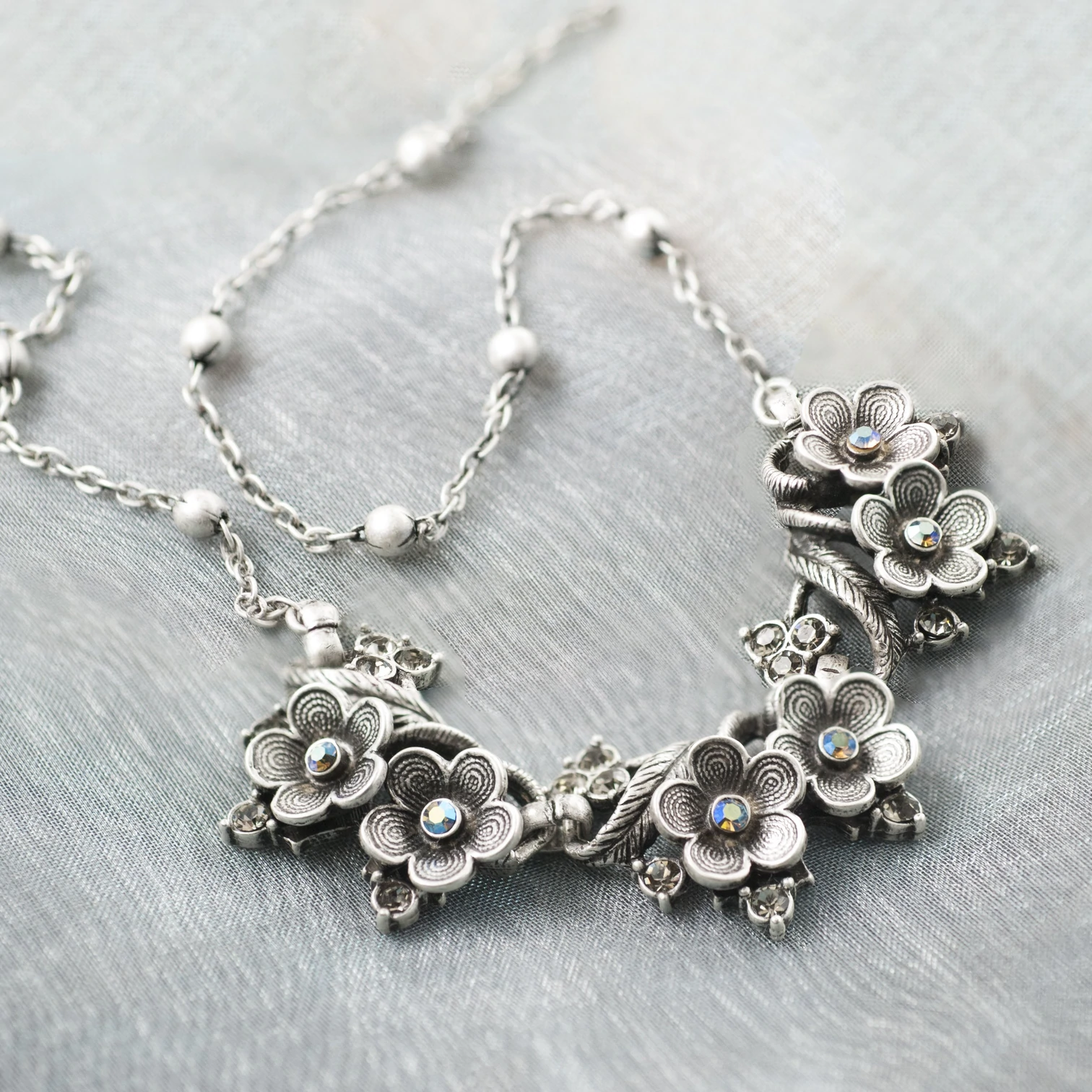 Sweet Romance Silver Forget-me-not Flower Necklace N347-R